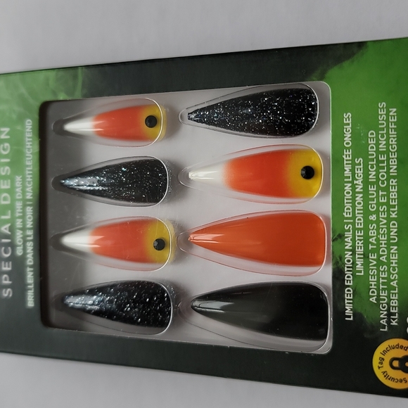 New KISS Stiletto XL Glue on Nails Halloween - Picture 2 of 6